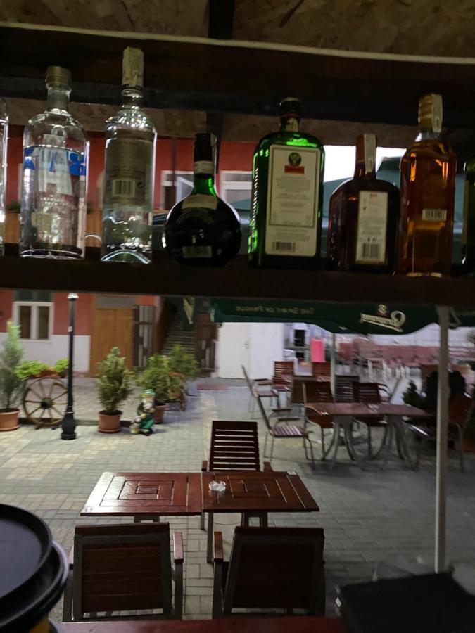 Pensiune Restaurant Indus Ocna Sibiului Bagian luar foto