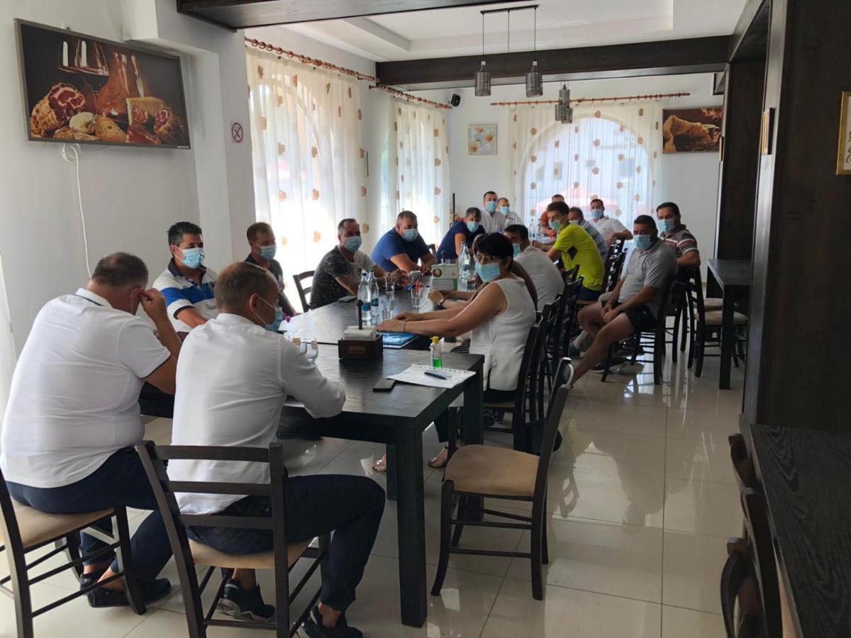 Pensiune Restaurant Indus Ocna Sibiului Bagian luar foto