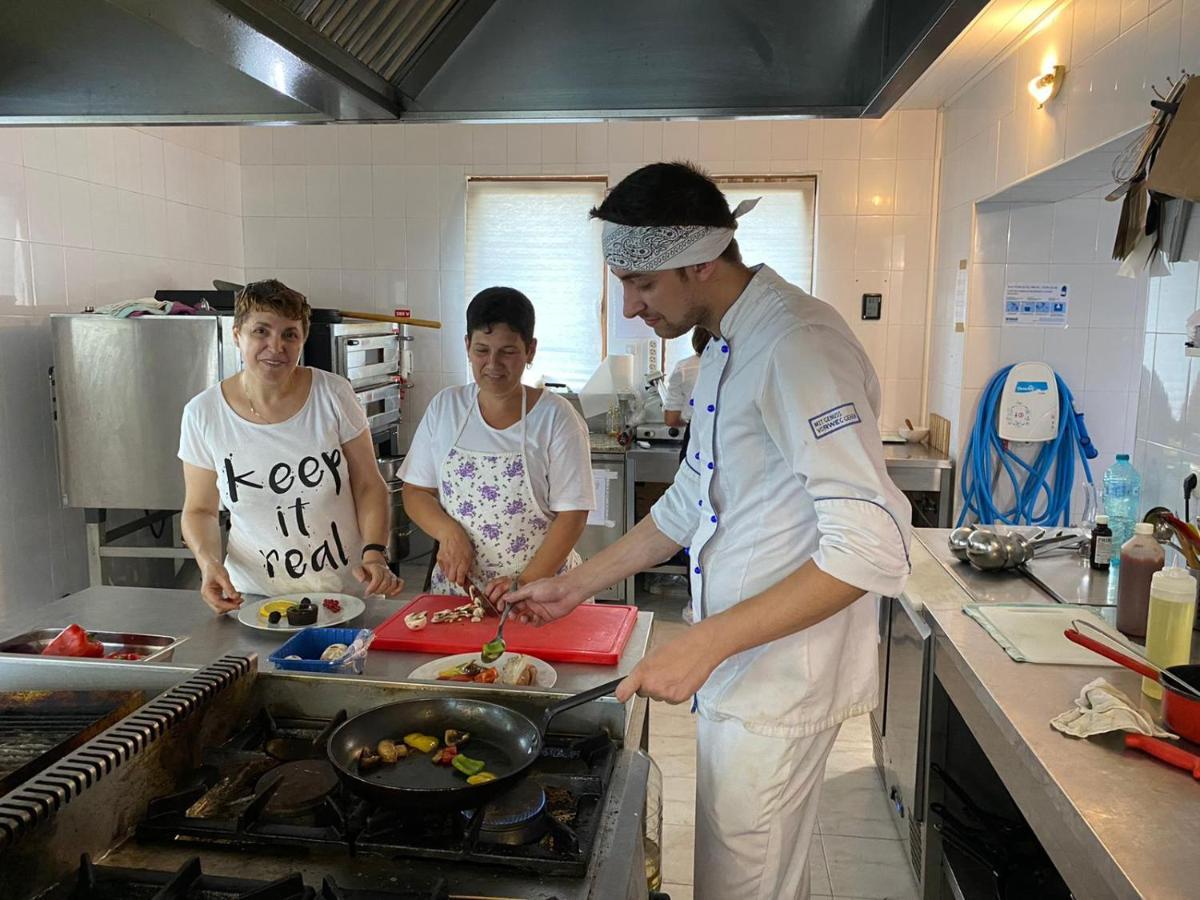 Pensiune Restaurant Indus Ocna Sibiului Bagian luar foto