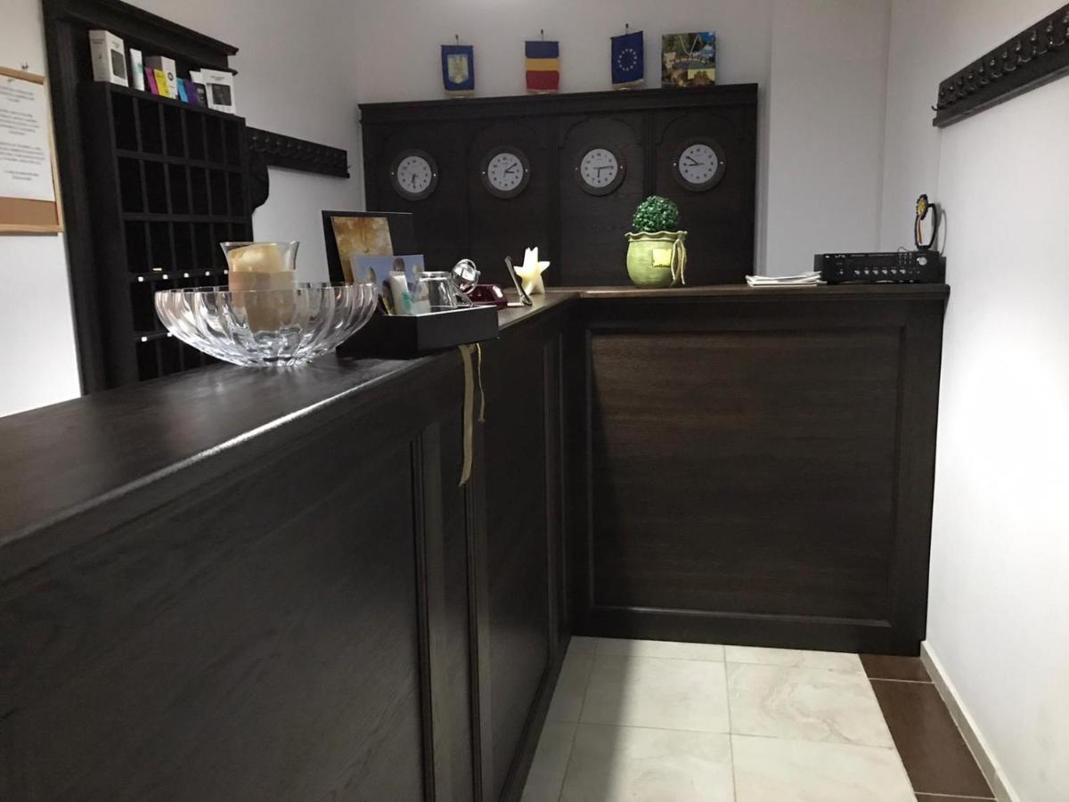 Pensiune Restaurant Indus Ocna Sibiului Bagian luar foto