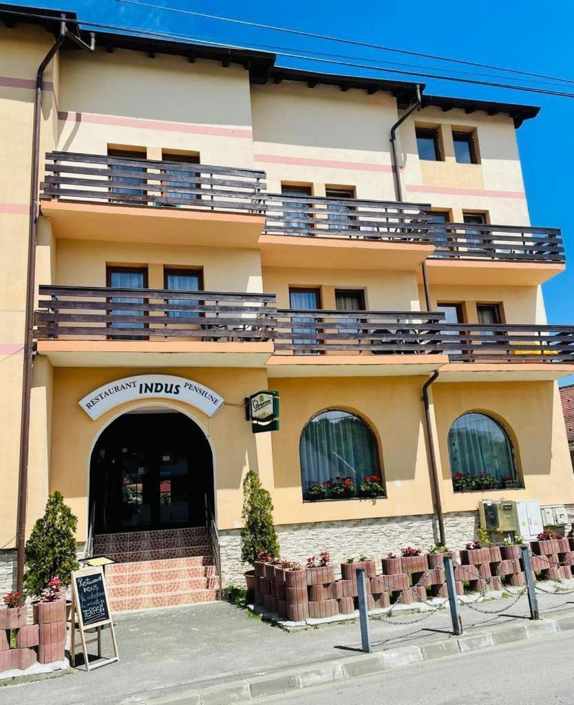 Pensiune Restaurant Indus Ocna Sibiului Bagian luar foto