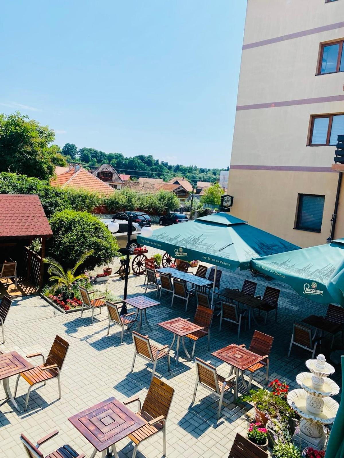 Pensiune Restaurant Indus Ocna Sibiului Bagian luar foto
