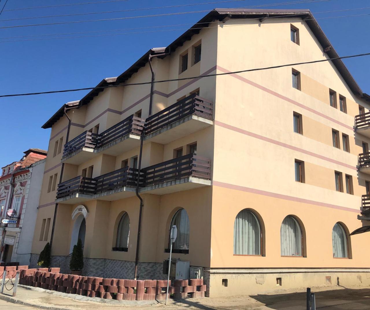 Pensiune Restaurant Indus Ocna Sibiului Bagian luar foto